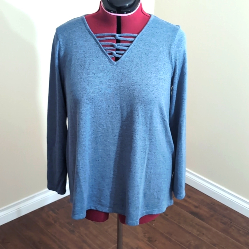 Studio 1886| Blue V-Neck Long Sleeve T-Shirt Polyester Spandex Blend